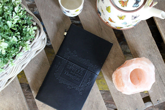 Kézműves bőrkötéses napló, 80 oldal – Book of Spells, fekete