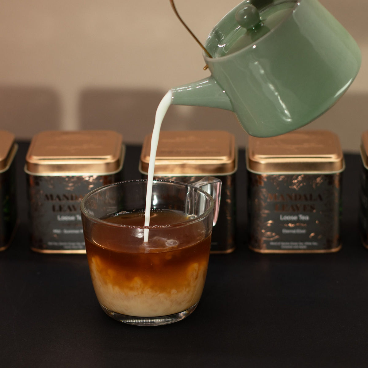 „Black Magic” fűszeres fekete tea – 50 g, fémdobozban