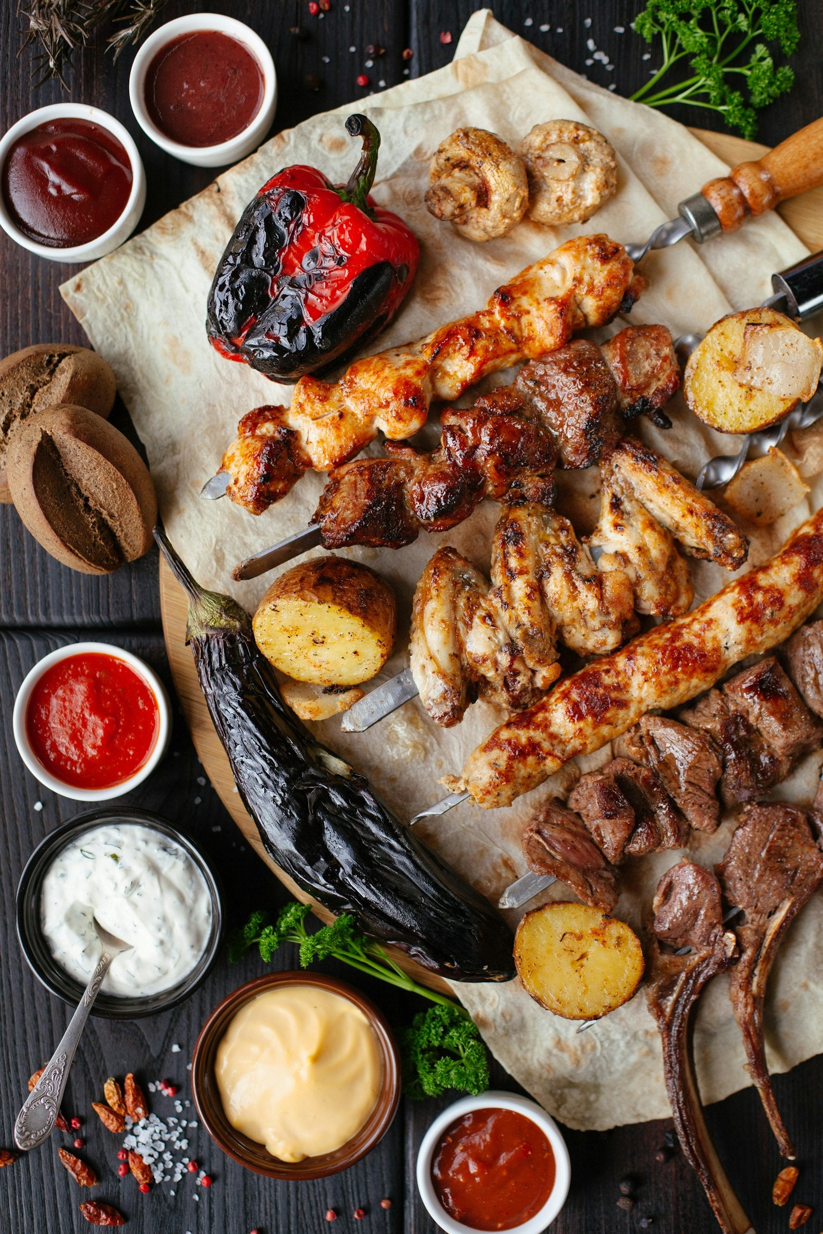 BBQ grillszerszám szett fa dobozban